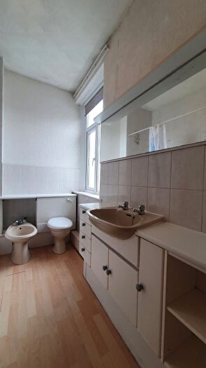 1 Bedroom Flat To Rent In Heathfield Road, Heath, Cardiff, CF14