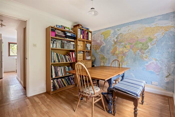 5 Bedroom Detached House For Sale In Duryard Valley, Exeter, EX4