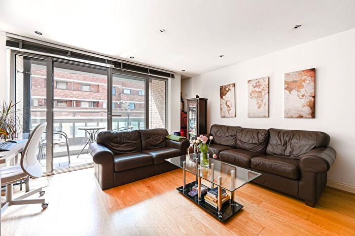 1 Bedroom Flat To Rent In Vauxhall Bridge Road, Pimlico, London, SW1V