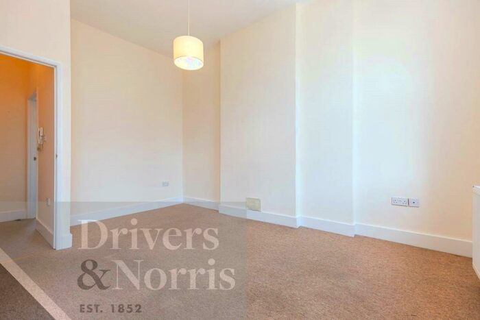 1 Bedroom Apartment To Rent In Eversholt Street, Euston, London, NW1
