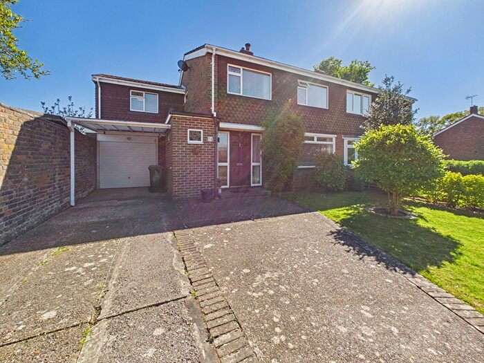 4 Bedroom Semi-Detached House For Sale In Newmarket Road, Crawley, RH10