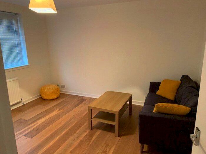 1 Bedroom Flat To Rent In Liddesdale Place, Edinburgh, EH3