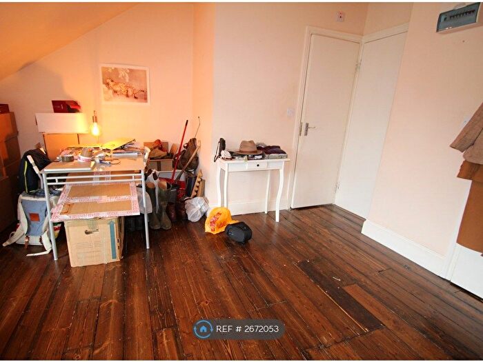 1 Bedroom Flat To Rent In Mountfield Avenue, London, N3
