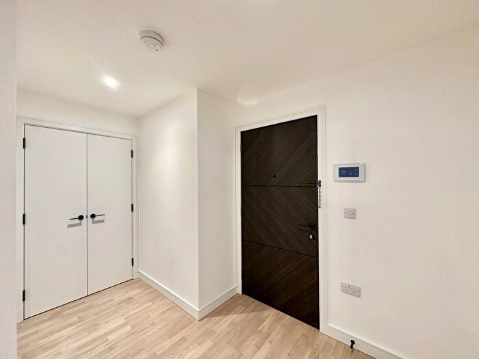 1 Bedroom Flat For Sale In Watson House, Greenleaf Walk, Southall, UB1