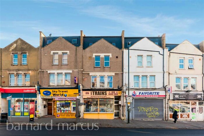 2 Bedroom Flat To Rent In London Road, London, SW17