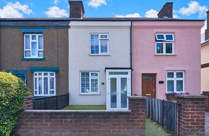 2 Bedroom Terraced House To Rent In Derby Road, Hinckley, Leicestershire, LE10