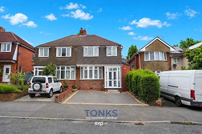 3 Bedroom Semi Detached House For Sale In Apsley Road, Oldbury, B68