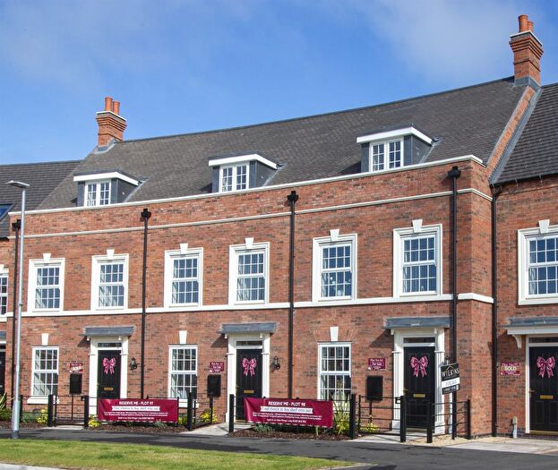 3 Bedroom Town House For Sale In Arkall Avenue, Tamworth, B79