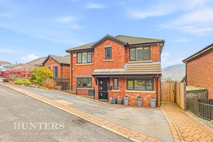 4 Bedroom Detached House For Sale In Brookhill Close, Diggle, Saddleworth, Oldham, OL3