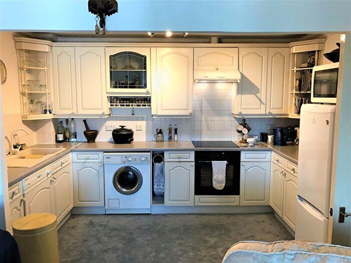 2 Bedroom Apartment To Rent In High Street, Emsworth., PO10