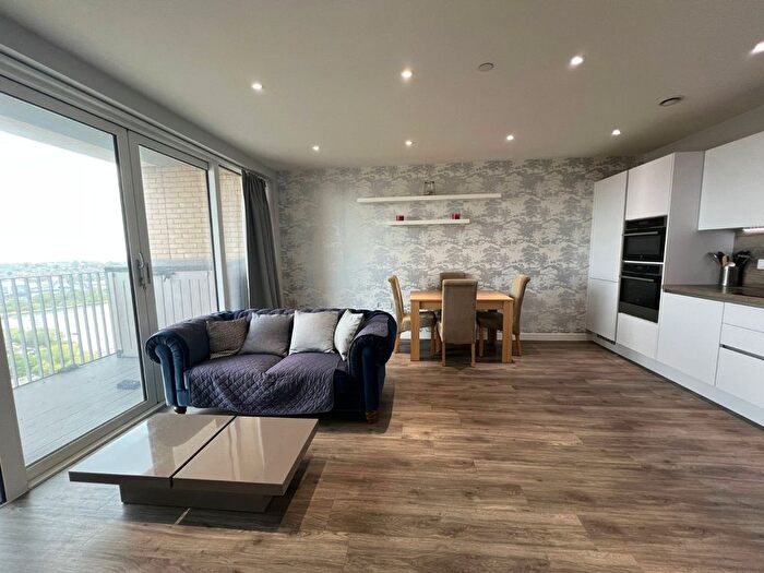 2 Bedroom Flat To Rent In Moorhen Drive, London, NW9