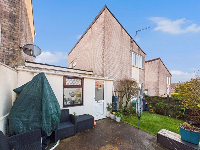 3 Bedroom Link Detached House For Sale In Harmer Close, Bodmin, Cornwall, PL31