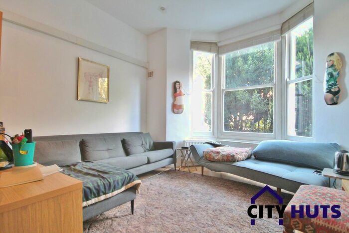 3 Bedroom Flat To Rent In Cardozo Road, London, N7