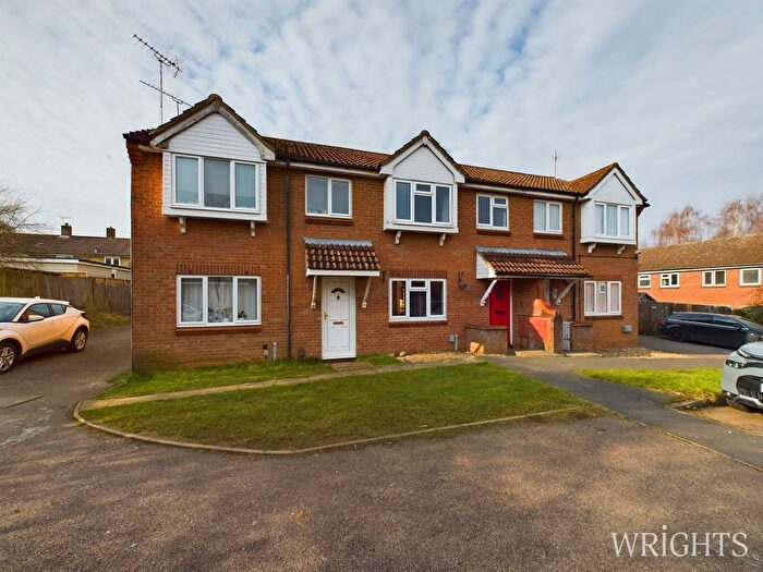 3 Bedroom Terraced House To Rent In Harwood Close, Welwyn Garden City, AL8