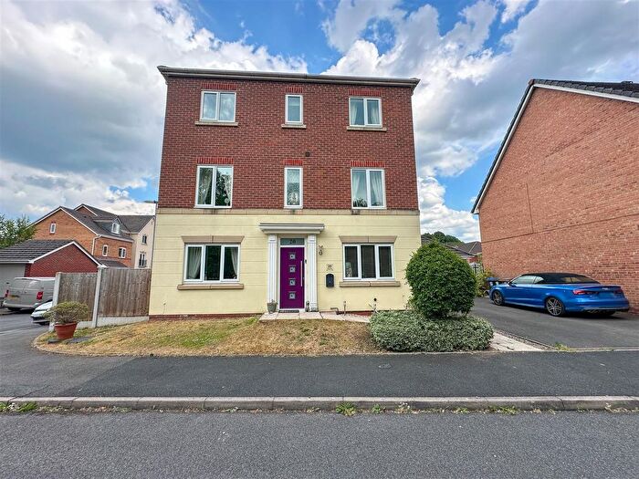 5 Bedroom Property For Sale In Tulip Way, Leekbrook, Staffordshire Moorlands, ST13