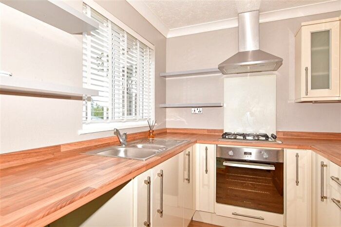 3 Bedroom End Terrace House For Sale In Clandon Road, Lords Wood, Chatham, Kent, ME5