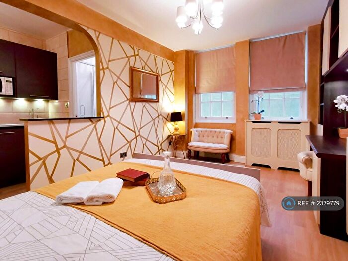 Studio To Rent In Ivor Court, London, NW1