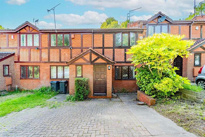 2 Bedroom House To Rent In Park Mews, Birmingham, B29