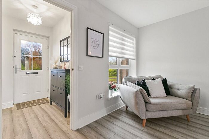 3 Bedroom Terraced House For Sale In Castlegate Lane, Dumbarton, G82