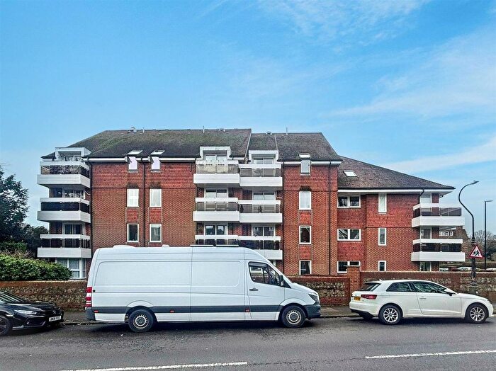 2 Bedroom Flat For Sale In Granville Road, Eastbourne, BN20
