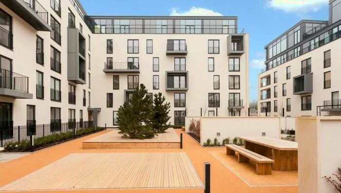 2 Bedroom Apartment To Rent In Alexandra House, Elizabeth Parade, Bath, BA2