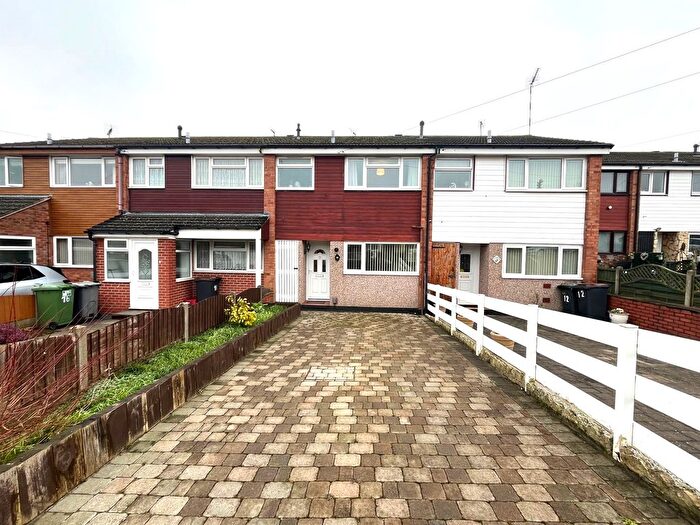 3 Bedroom Terraced House For Sale In Kings Gardens, Bedworth, CV12