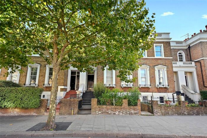 2 Bedroom Flat To Rent In Goldhawk Road, Shepherds Bush, London, W12