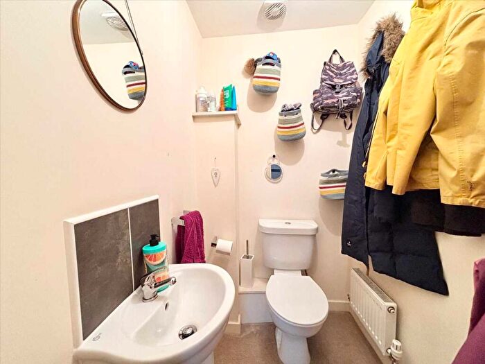4 Bedroom Detached House For Sale In Farmers Close, Huthwaite, NG17