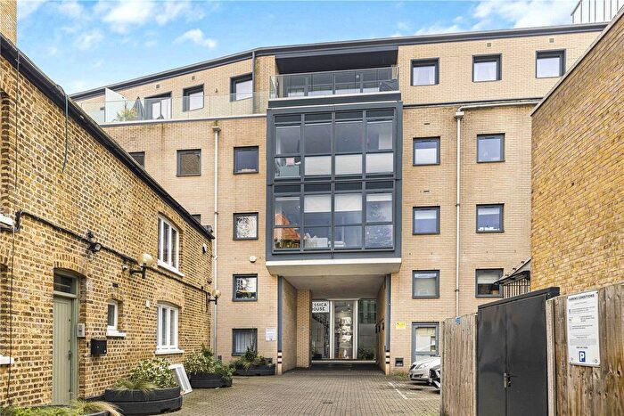 1 Bedroom Flat For Sale In Red Lion Square, Wandsworth High Street, London, SW18
