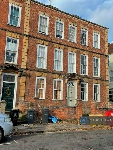 10 Bedroom Semi-Detached House To Rent In Hotwell Road, Bristol, BS8