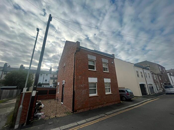 3 Bedroom Detached House To Rent In Caves Road, St. Leonards-On-Sea, TN38