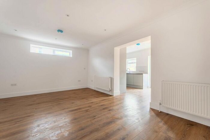 5 Bedroom Terraced House To Rent In Esmeralda Road, Bermondsey, London, SE1