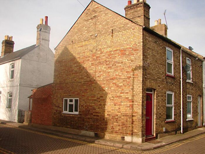 2 Bedroom Detached House To Rent In Sayer Street, Huntingdon, PE29