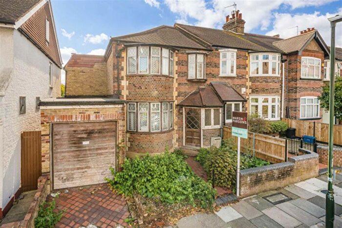 3 Bedroom Terraced House For Sale In Temple Sheen Road, East Sheen, SW14