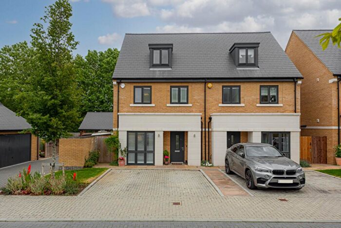 4 Bedroom Semi Detached House For Sale In Orchard Farm Avenue, East Molesey, KT8