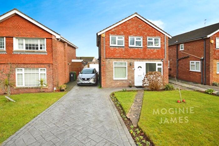 3 Bedroom Detached House For Sale In Carisbrooke Way, Cardiff, CF23