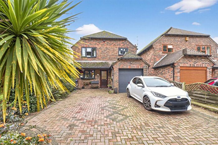 4 Bedroom Detached House For Sale In Sea Lane, Goring-by-Sea, Worthing, West Sussex, BN12