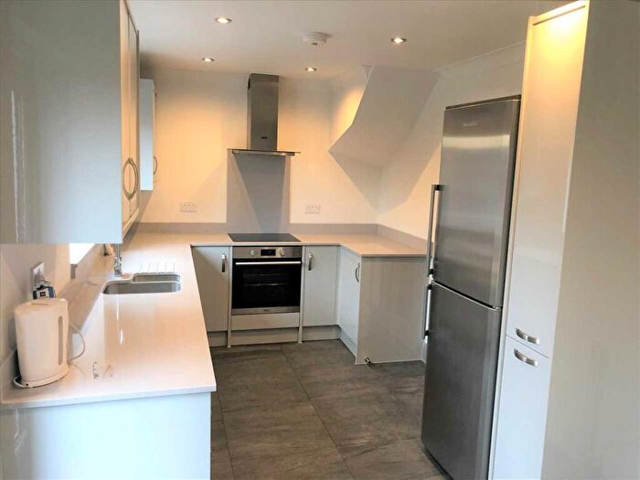 3 Bedroom End Of Terrace House For Sale In Halbutt Street, Dagenham, RM9