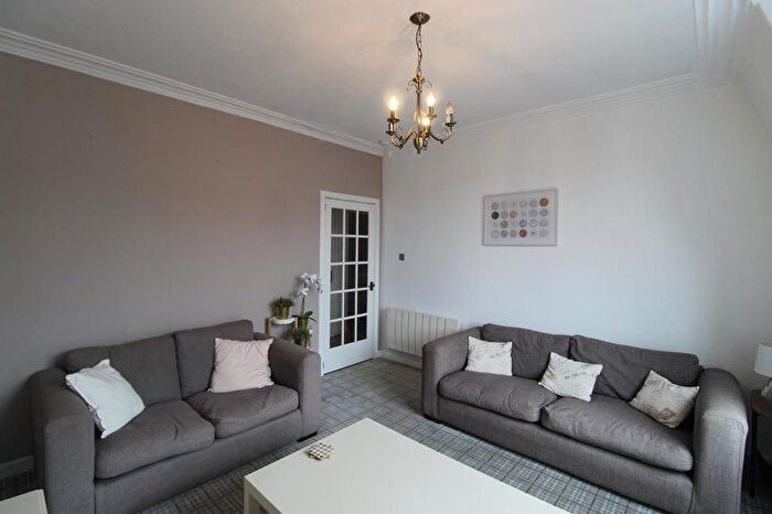 1 Bedroom Flat To Rent In Urquhart Street, Top Floor, AB24