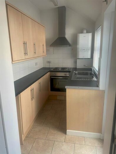 3 Bedroom Terraced House To Rent In Meadow Cottages, Netherfield, Nottingham, NG4