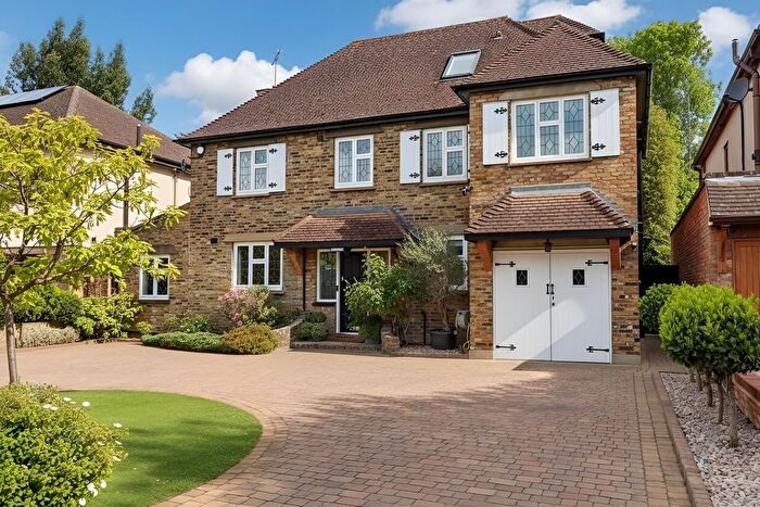 5 Bedroom Detached House For Sale In Brookside, Emerson Park, RM11