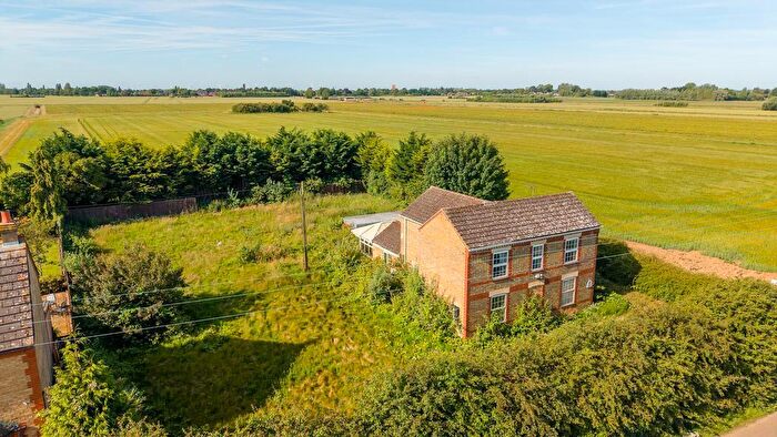 3 Bedroom Detached House For Sale In Gosmoor Lane, Elm, Wisbech, Cambridgeshire, PE14