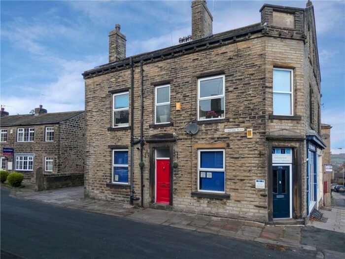 3 Bedroom Property To Rent In Cranford Place, Wilsden, Bradford, West Yorkshire, BD15