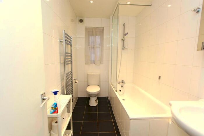 1 Bedroom Flat To Rent In Green Lanes, N13