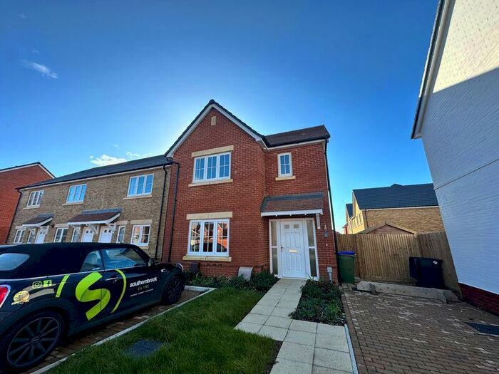 3 Bedroom Detached House To Rent In Donovan Way, Yapton, BN18