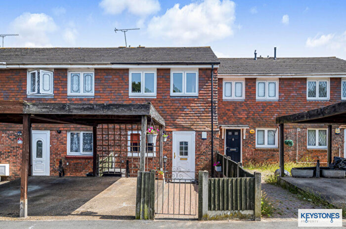 2 Bedroom End Of Terrace House For Sale In Hitchin Close, Romford, RM3