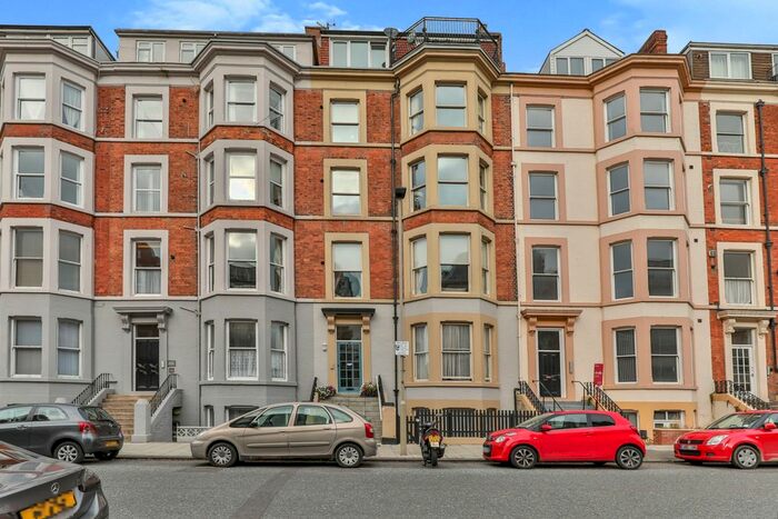 1 Bedroom Flat To Rent In Prince Of Wales Terrace, Scarborough, North Yorkshire, YO11