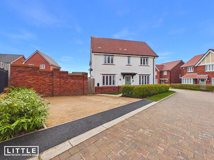 3 Bedroom Semi Detached House For Sale In Aspen Close, Whiston, L35