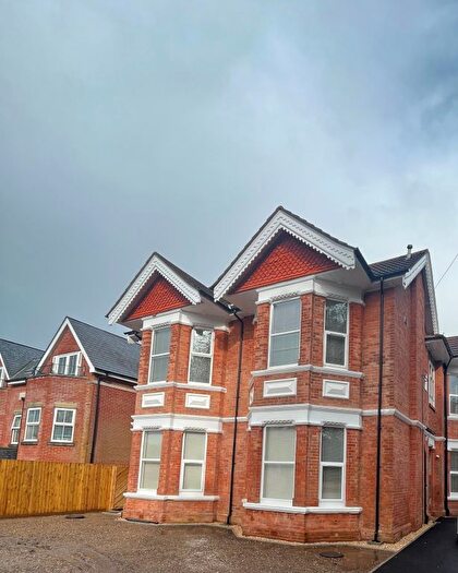 1 Bedroom Flat To Rent In Southbourne Road, Bournemouth, BH6