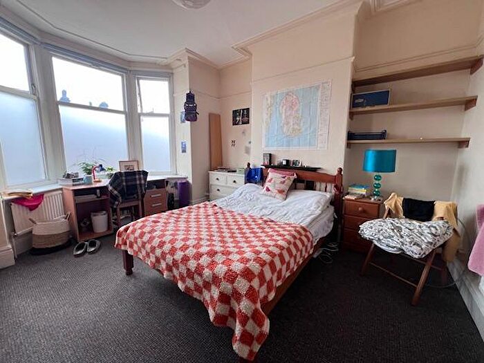 5 Bedroom House To Rent In Crookes Road, Sheffield, S10